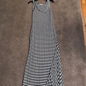 Calvin Klein black and white maxi. Super soft and stretchy